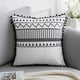 thumbnail image 2 of Fundas de almohada con diseño geométrico moderno, tela de lino de alta densidad con cremallera invisible para una apariencia bohemia y elegante en su sala de estar, ropa de cama y oficina, 2 of 6