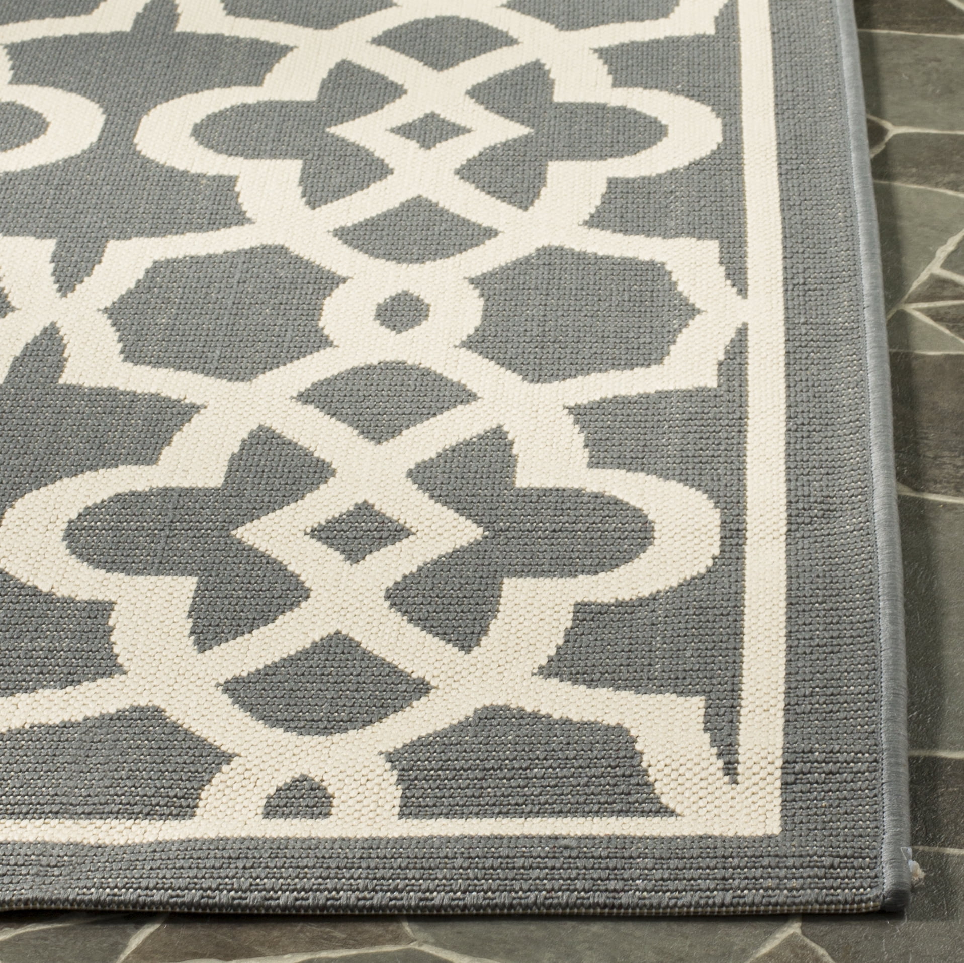 Safavieh Courtyard Carlos Oriental Indoor/Outdoor Area Rug, Gray/Beige, 5'3" x 7'7"