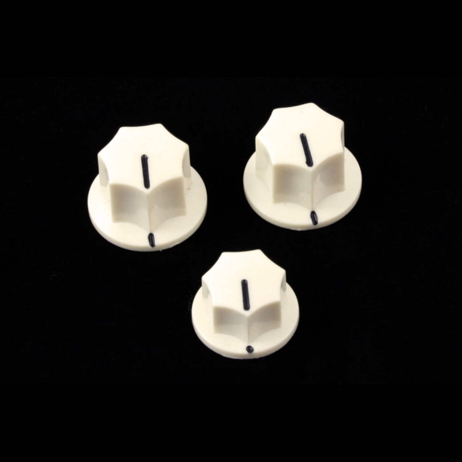 Allparts PK-0174 Set of 3 Knobs for Jazz Bass®, Black