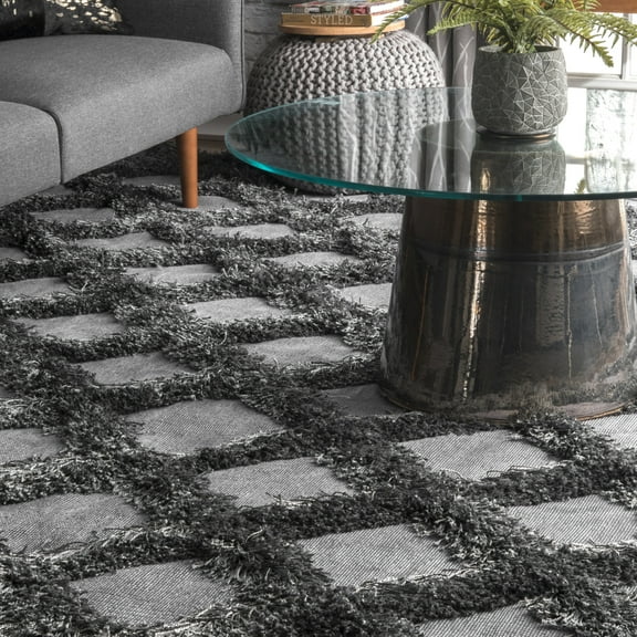 nuLOOM Francene Diamond Trellis Shag Area Rug, 4' x 6', Francene Dark Grey