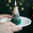 thumbnail image 5 of Fiudx Vela para Árbol de Navidad, Cera de Soja Aromática, Vertida a Mano, Decoración Festiva, Ambiente Acogedor, Centro de Mesa Invernal, Caja de Regalo Incluida, Tamaño 5,5 X 10 Cm, 5 of 5