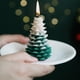 thumbnail image 5 of Xihbxyly Vela para Árbol de Navidad, Cera de Soja Aromática, Vertida a Mano, Decoración Festiva, Ambiente Acogedor, Centro de Mesa Invernal, Caja de Regalo Incluida, Tamaño 5,5 X 10 Cm, 5 of 5