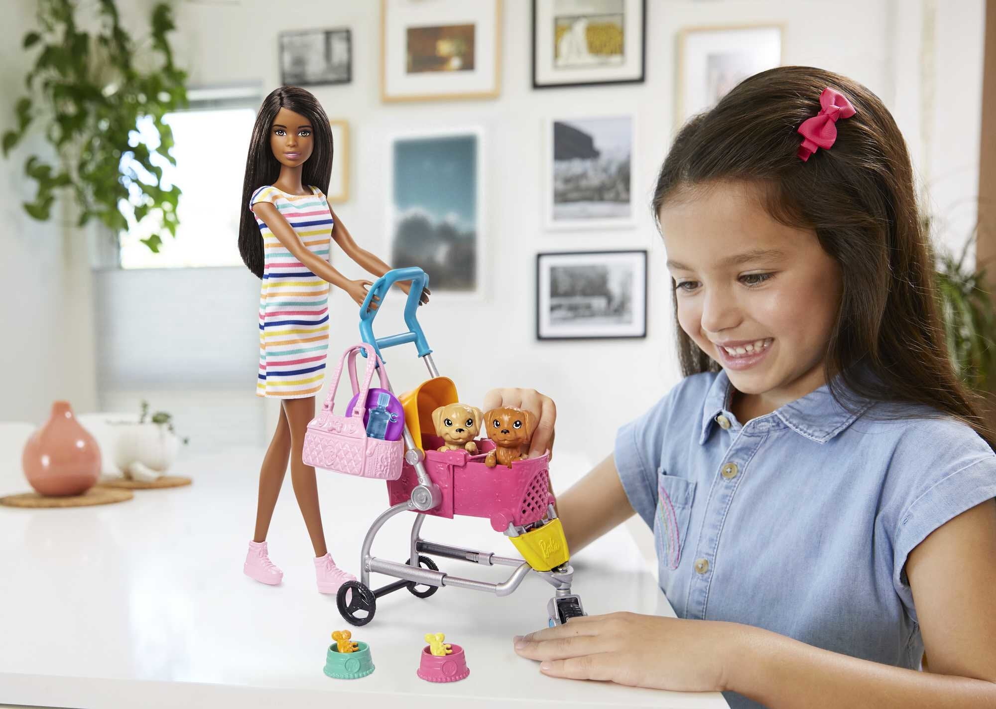 Barbie Stroll & Play Pups Playset with Brunette Doll, Transforming Stroller, 2 Pets & Accessories