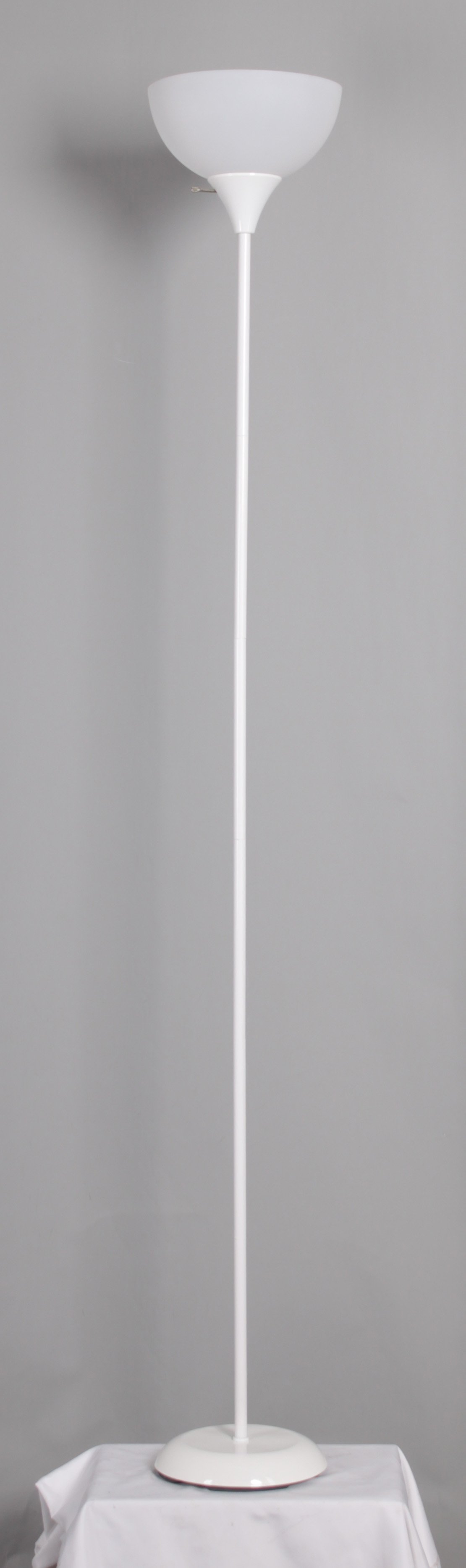 MAINSTAYS 71″ MODERN WHITE FLOOR LAMP WITH 3-WAY SWITCH