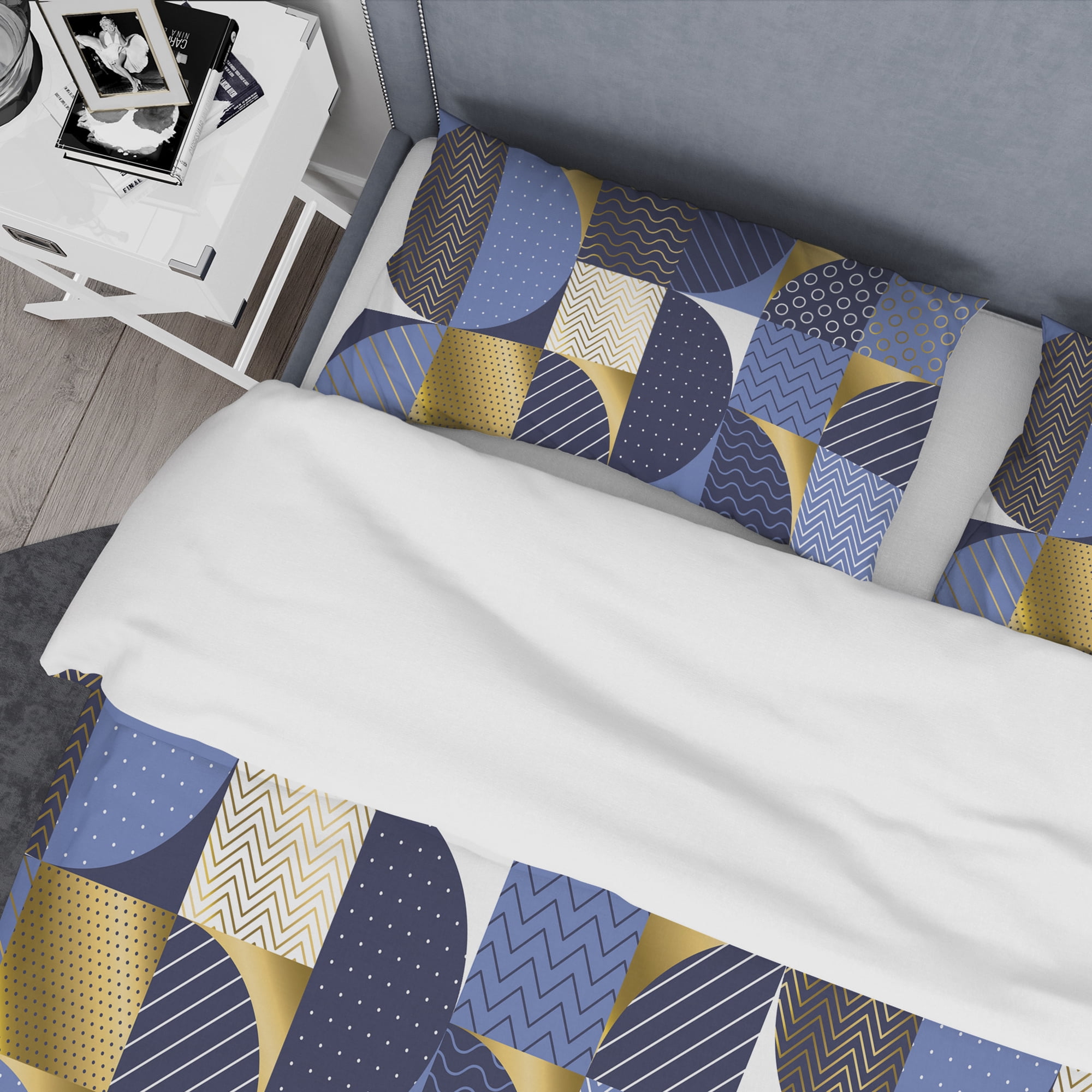 Designart 'Retro Luxury Waves In Gold And Blue IV' Mid-Century Modern Duvet Cover Set