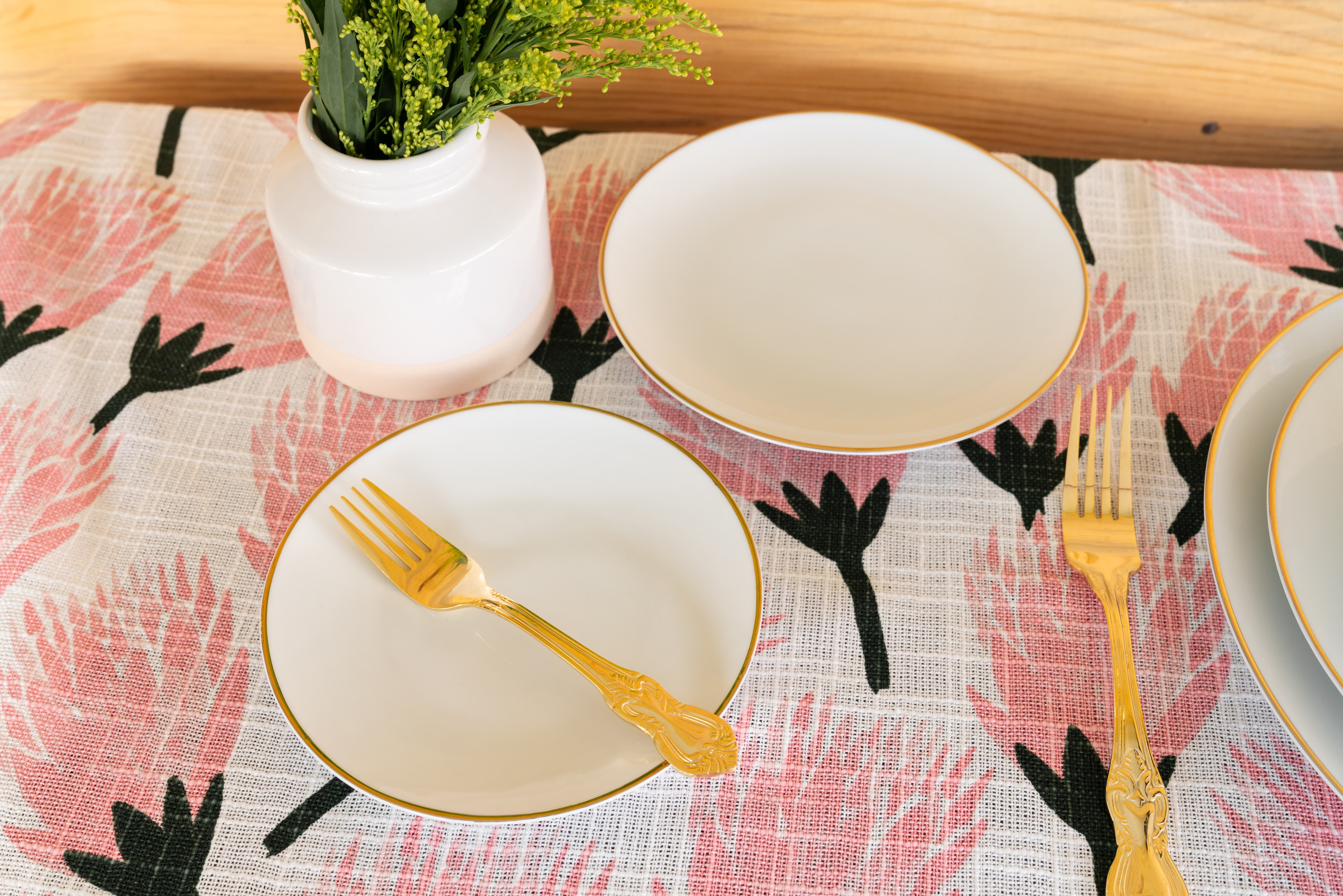 10 Strawberry Street Coupe Gold Line Porcelain Salad Plate Set of 6