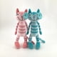 thumbnail image 5 of Peluche MR ViviCare, 13 cm, azul, con forma de gato de pie, abrazable, 5 of 8
