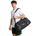 thumbnail image 2 of Bolsa de viaje Under Armour Undeniable 5.0 para adultos, unisex, negra, 2 of 7