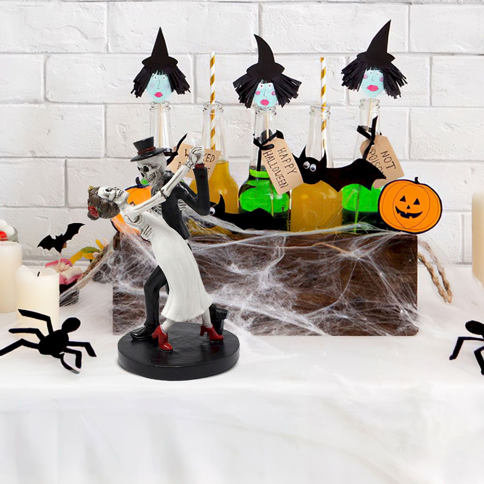 Skeleton Bride and Groom Figurines, Gothic Wedding Couple Statue for Halloween Decorations, Black, One Size, Resin