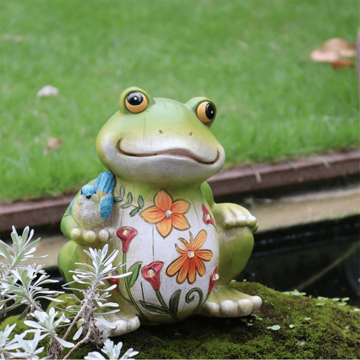Frog Decor with Solar Light, Resin Garden Statue for Passage Lawn Patio Decor, Outdoor Decor for Housewarming