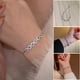 thumbnail image 1 of Pulsera de Cristal para Mujer, Pulsera Ajustable y Extraíble, Pieza de Mano, 1 of 7