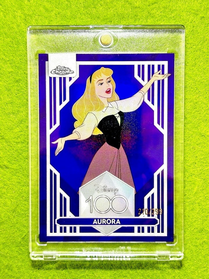 PLUTO of MICKEY MOUSE Disney 100 REFRACTOR POP 1/1 PSA 8 Card 2023