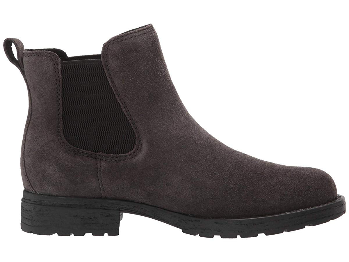born cove chelsea boots