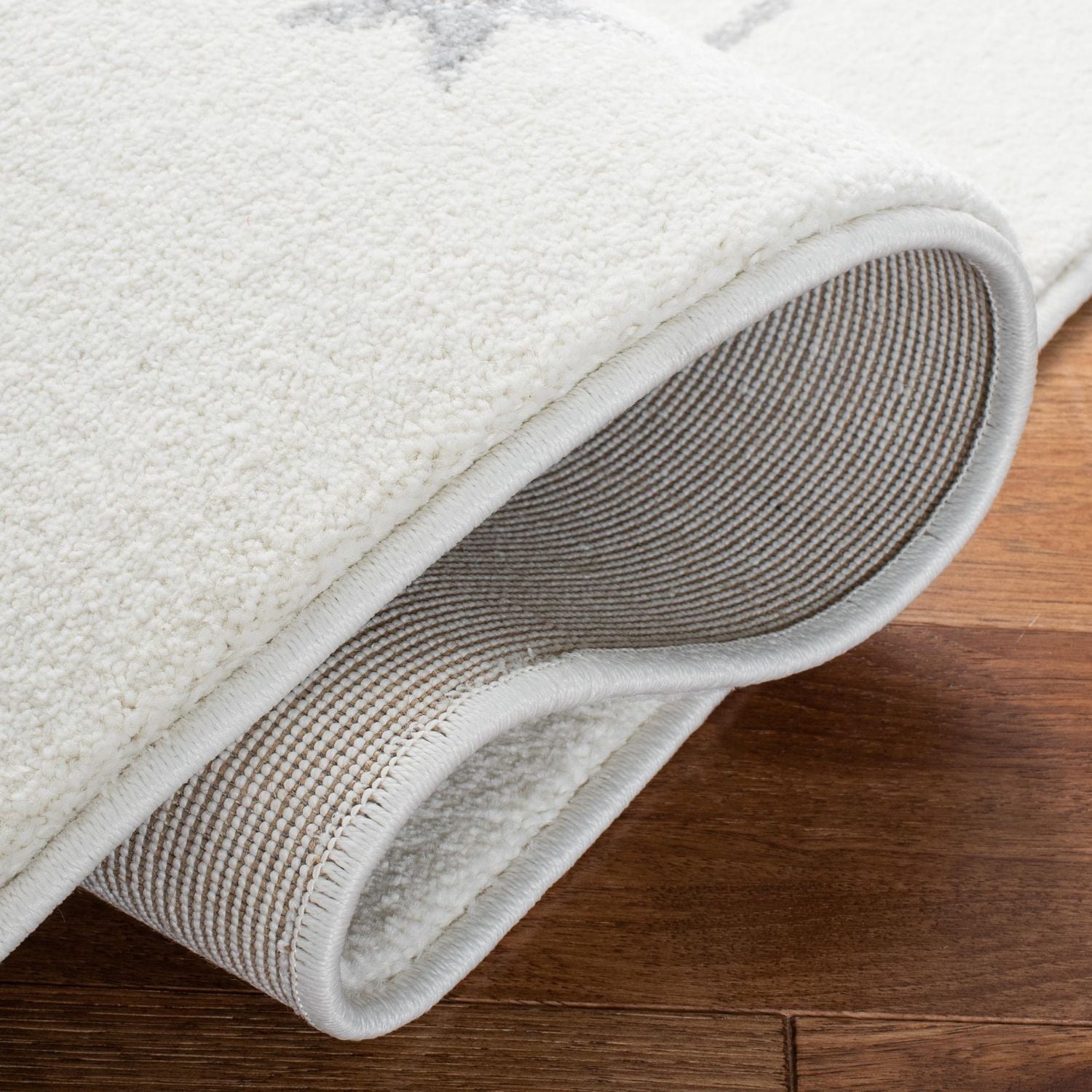 Safavieh Carousel Kids Hugging Koalas Area Rug