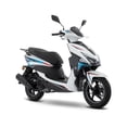 thumbnail image 1 of Motocicleta D150 Color Blanco Azul 2026, 1 of 4