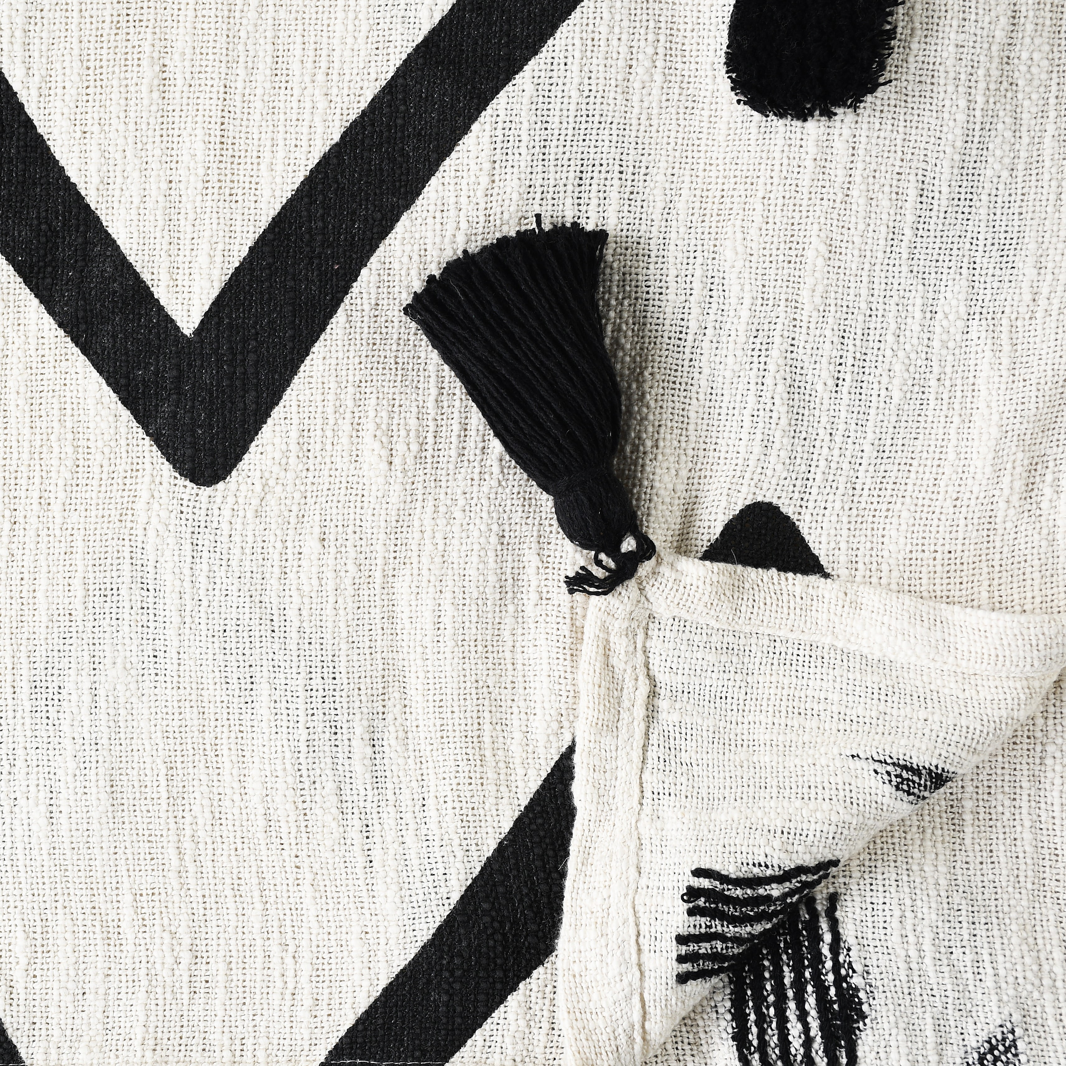 LR Home and Evette Rios Cream and Black Chevron Stripe Cotton Throw Blanket, 50" x 60"