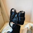thumbnail image 3 of Bolso pequeño retro de alta calidad para mujer, nuevo estilo de moda 2025, bolso de mensajero combinable, exquisito bolso de hombro informal tipo cubo, 3 of 5