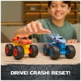 thumbnail image 3 of Monster Truck Monster Jam Smash & Bash, paquete de 2 unidades, 1:64, 3 of 9