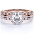 thumbnail image 1 of JeenMata Anillo de Bodas de Tres Diamantes y Moissanita de Corte Redondo Clásico de 1,5 Quilates Engastado en Oro Rosa de 10 K, 1 of 6