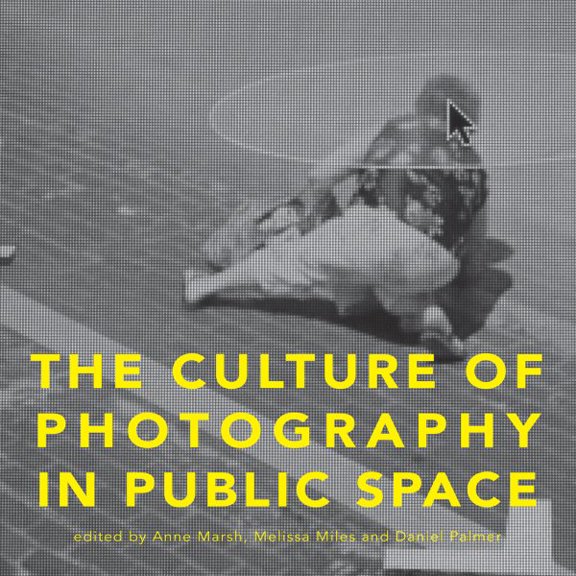 Pre-Owned Critical Photography: The Culture of Photography in Public Space (Paperback)