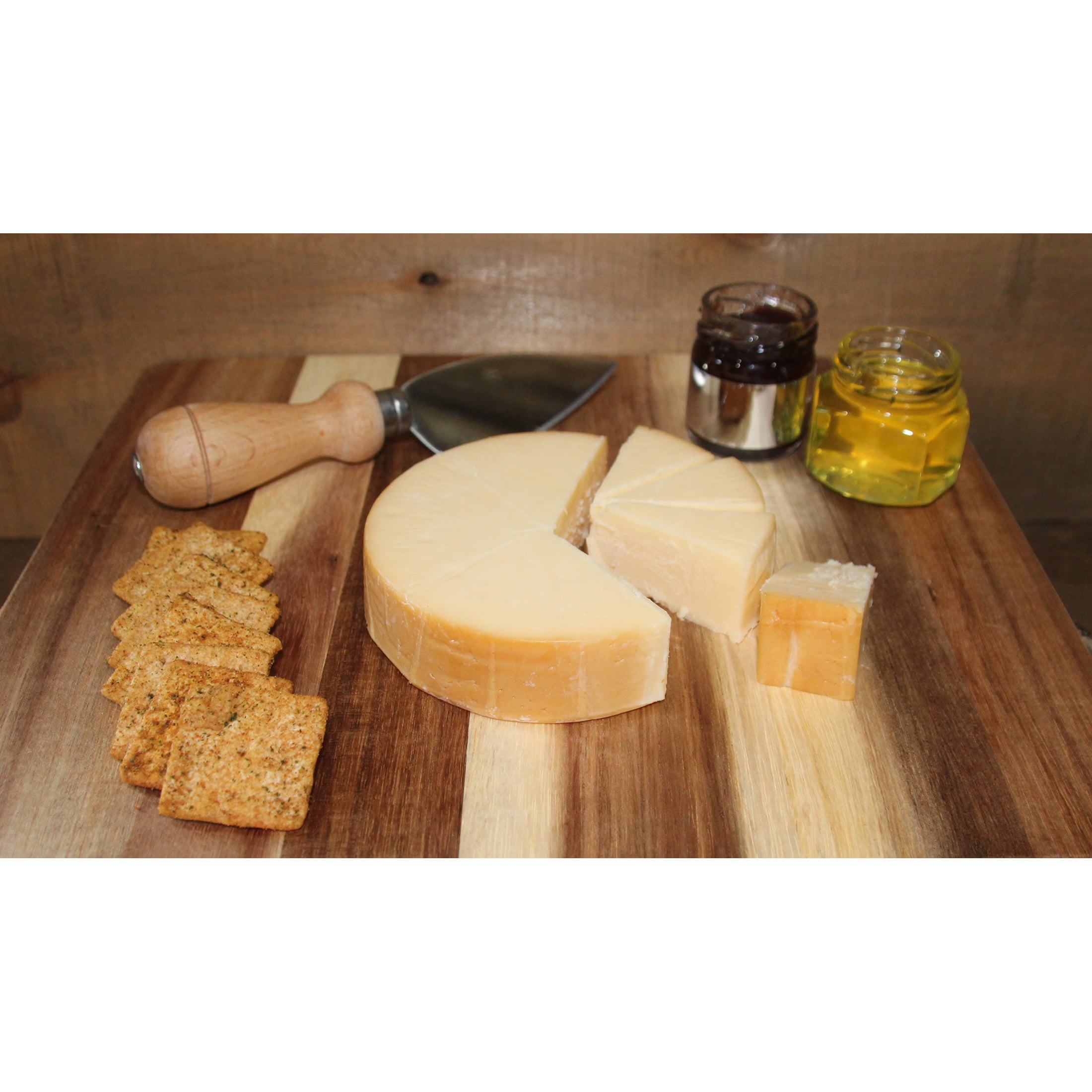 Red Apple Cheese Apple Smoked Natural Gouda, 8 oz Round