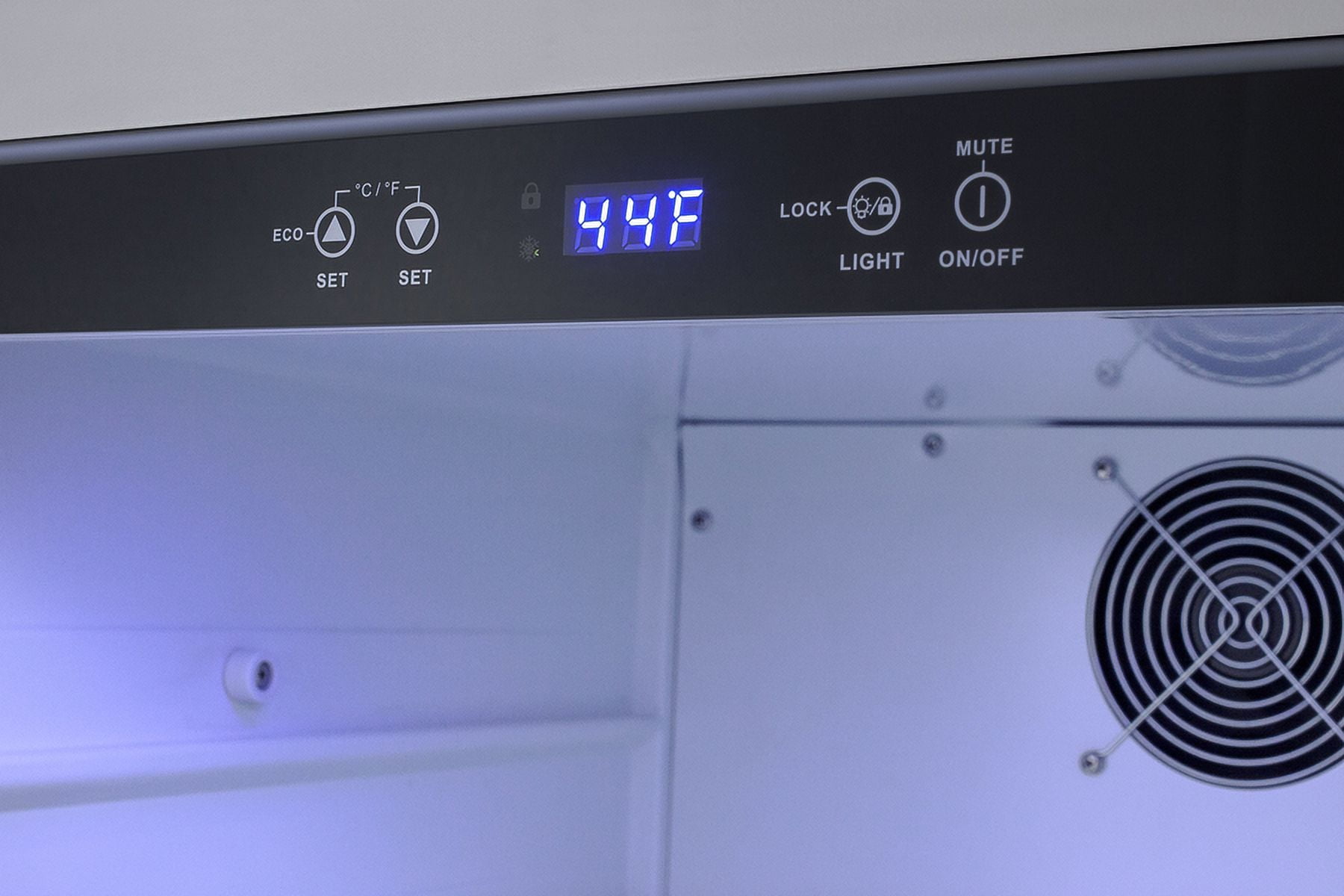 24" Built-In Outdoor Refrigerator, ADA Compliant