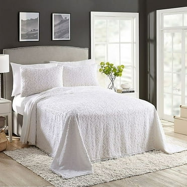 Avah Reversible Twin Bedspread in White