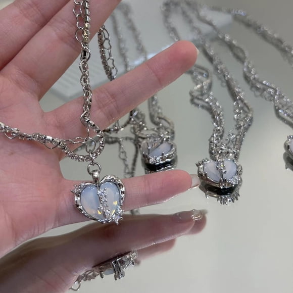 Xihbxyly Collar Elegante, Impresionante Diseño de Cristal de Circón, Joyería de Aleación de Moda, Perfecto para Cualquier Atuendo, Regalo Ideal para Cada Ocasión, Accesorio de Mujer para Mamá, Esposa