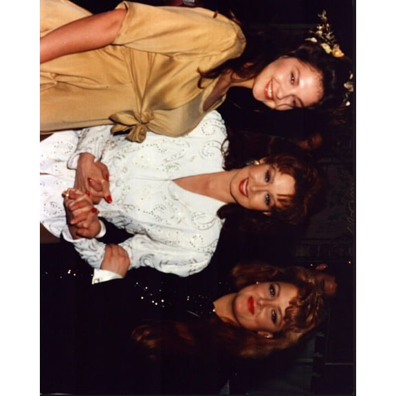 Ashley Judd, Naomi Judd And Wynonna Judd At Event Photo Print (8 x 10) - Item # MVM73769