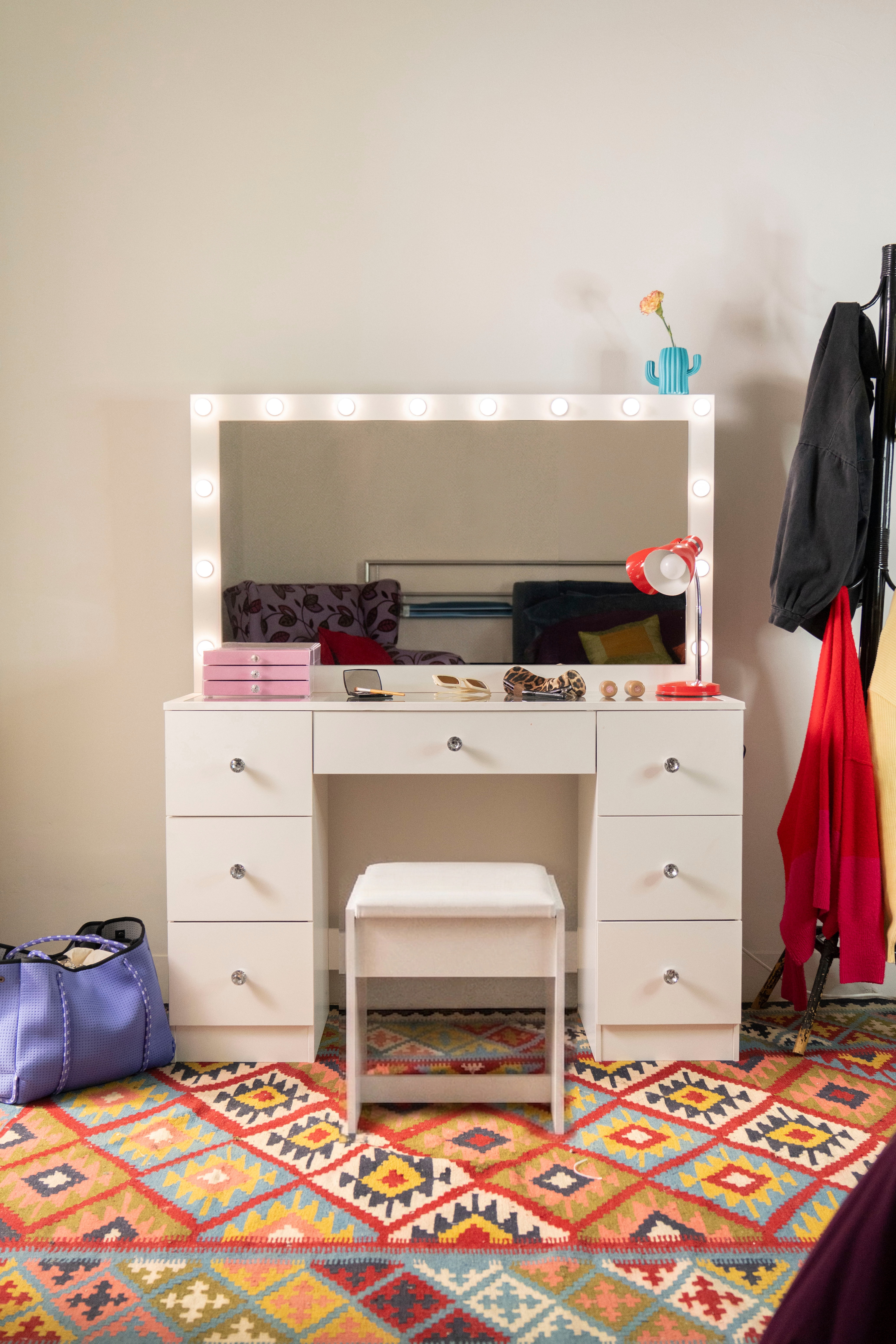 Ember Interiors Ibbie White Makeup Vanity Set with Lighted Mirror, USB Charging Ports, and Stool