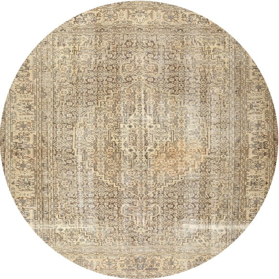 Ahgly Company Machine Washable Indoor Round Traditional Dark Almond Brown Area Rugs, 4' Round