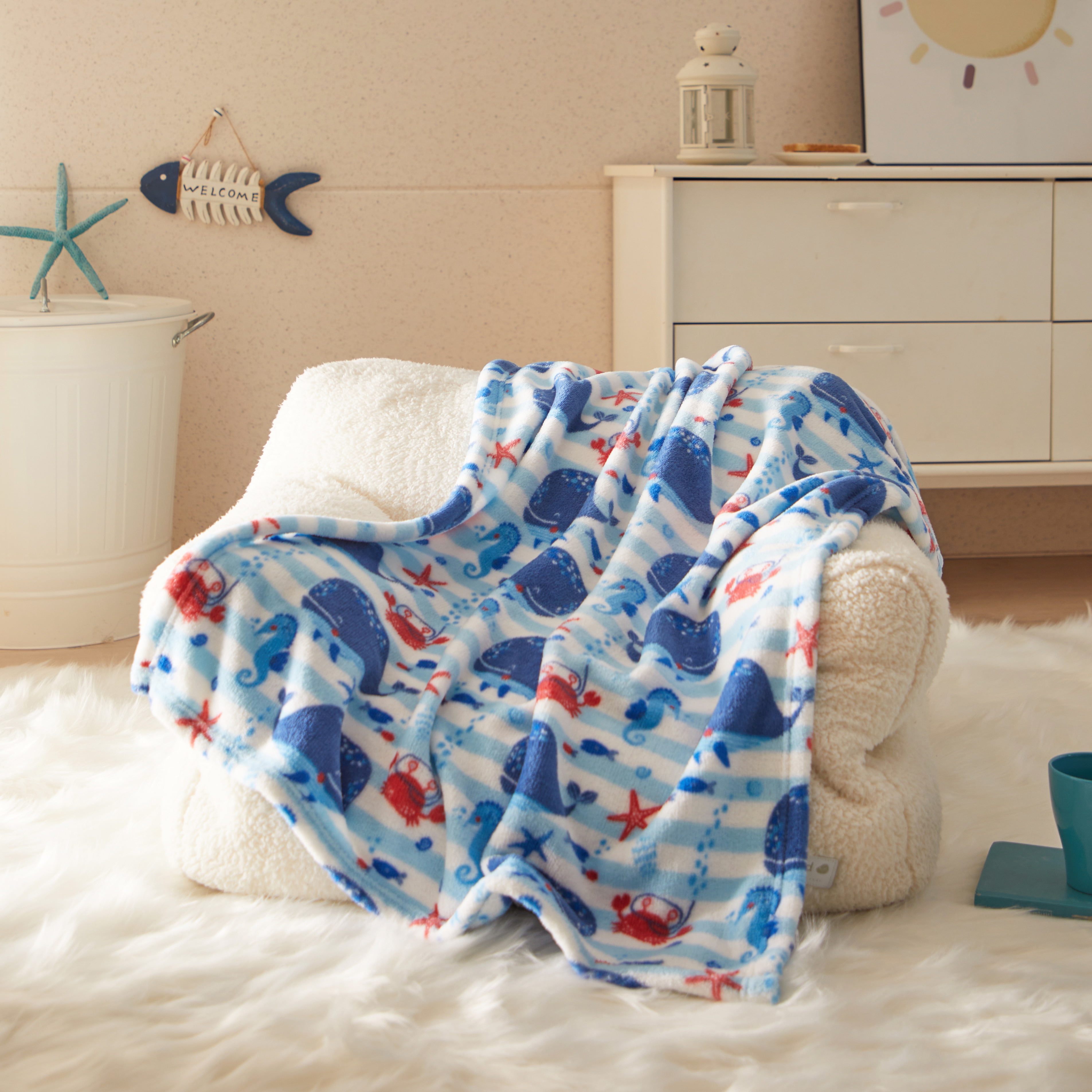 Parent's Choice Royal Baby Plush Whale Printed Blanket, 30" x 40", Polyester, Infant Unisex