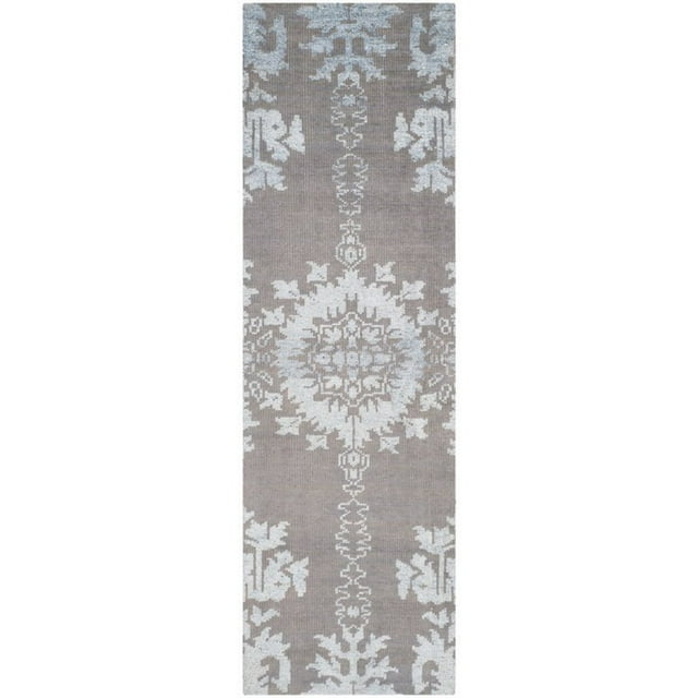Safavieh Stone Wash 6' Square Hand Knotted Rug in Gray