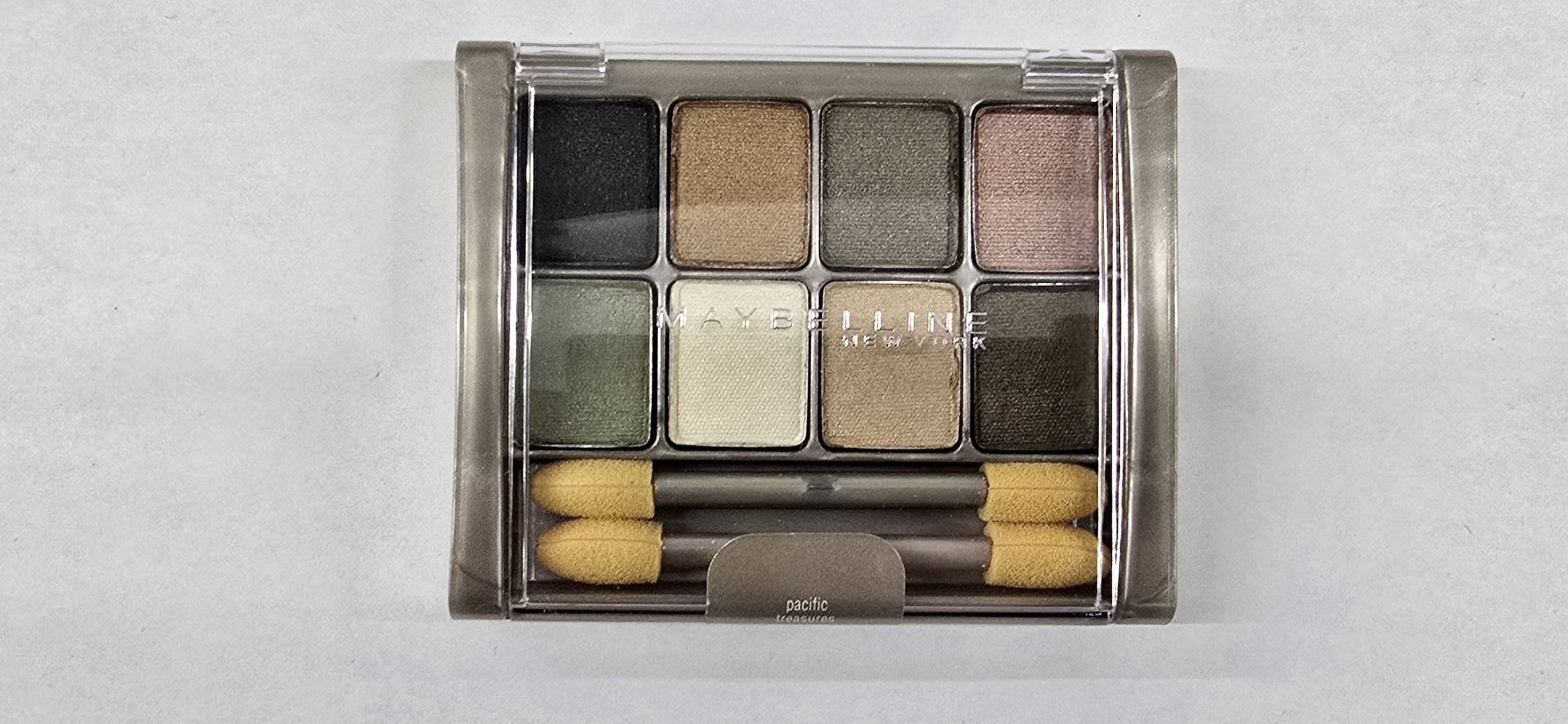Maybelline EyeStudio Color Plush Silk Eye Shadow Quad Palette