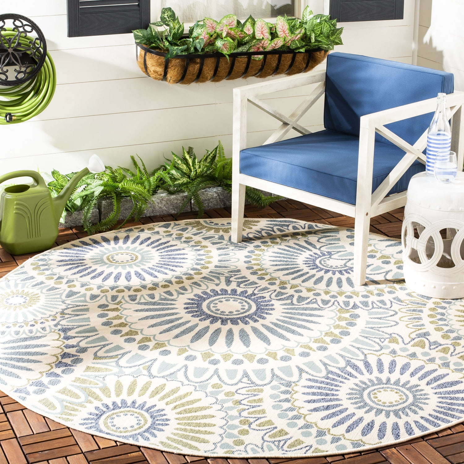 SAFAVIEH Veranda Petra Geometric Indoor/Outdoor Area Rug, 5'3" x 5'3" Round, Cream/Green