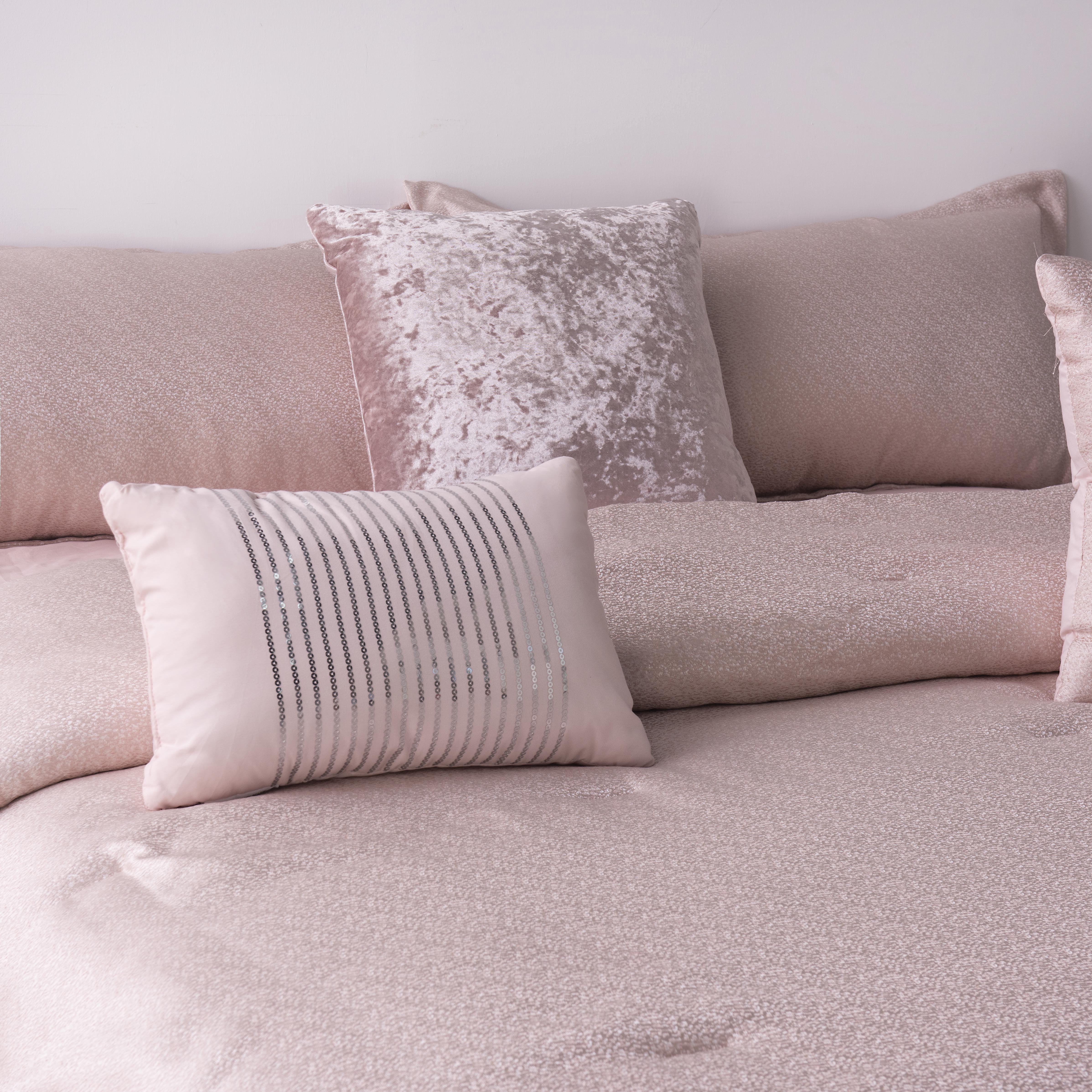 Evjk Mountain Ranges 6-Piece King Comforter Set - Pink Jacquard & Brushed Fabric, 2 Pillowshams and 3 Decorative Pillows, Luxury Hotel Style