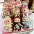 thumbnail image 4 of Labubu-caja ciega de los monstruos, juguetes Macarone Kawai Guess Bag, modelo de figura, bolsa de regalo, regalo de Navidad bonito de alta calidad, réplica 1:1, 4 of 5