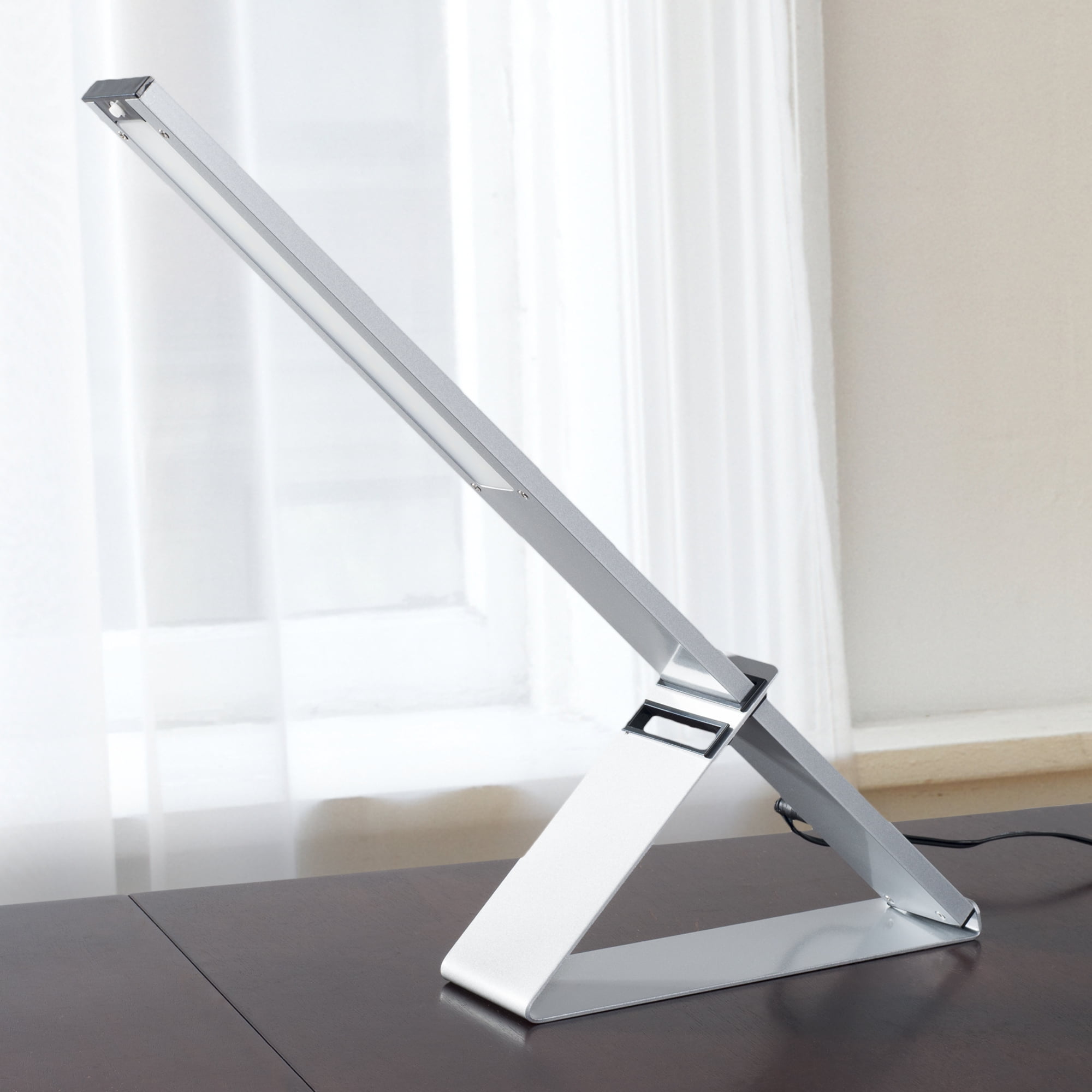 Lavish Home LED Modern Aluminum Sunlight Desk Lamp