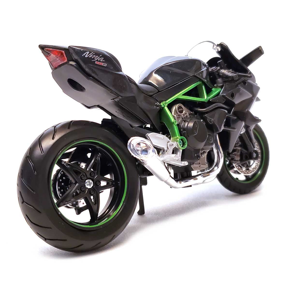 Maisto Motorcycle Series: Kawasaki Ninja H2 R 1:12 Scale