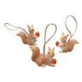 thumbnail image 3 of Juego de 3 figuras de ardilla con cuerda para colgar, decoración exterior resistente a la intemperie para cercas, salas de estar, balcones y jardines., 3 of 9