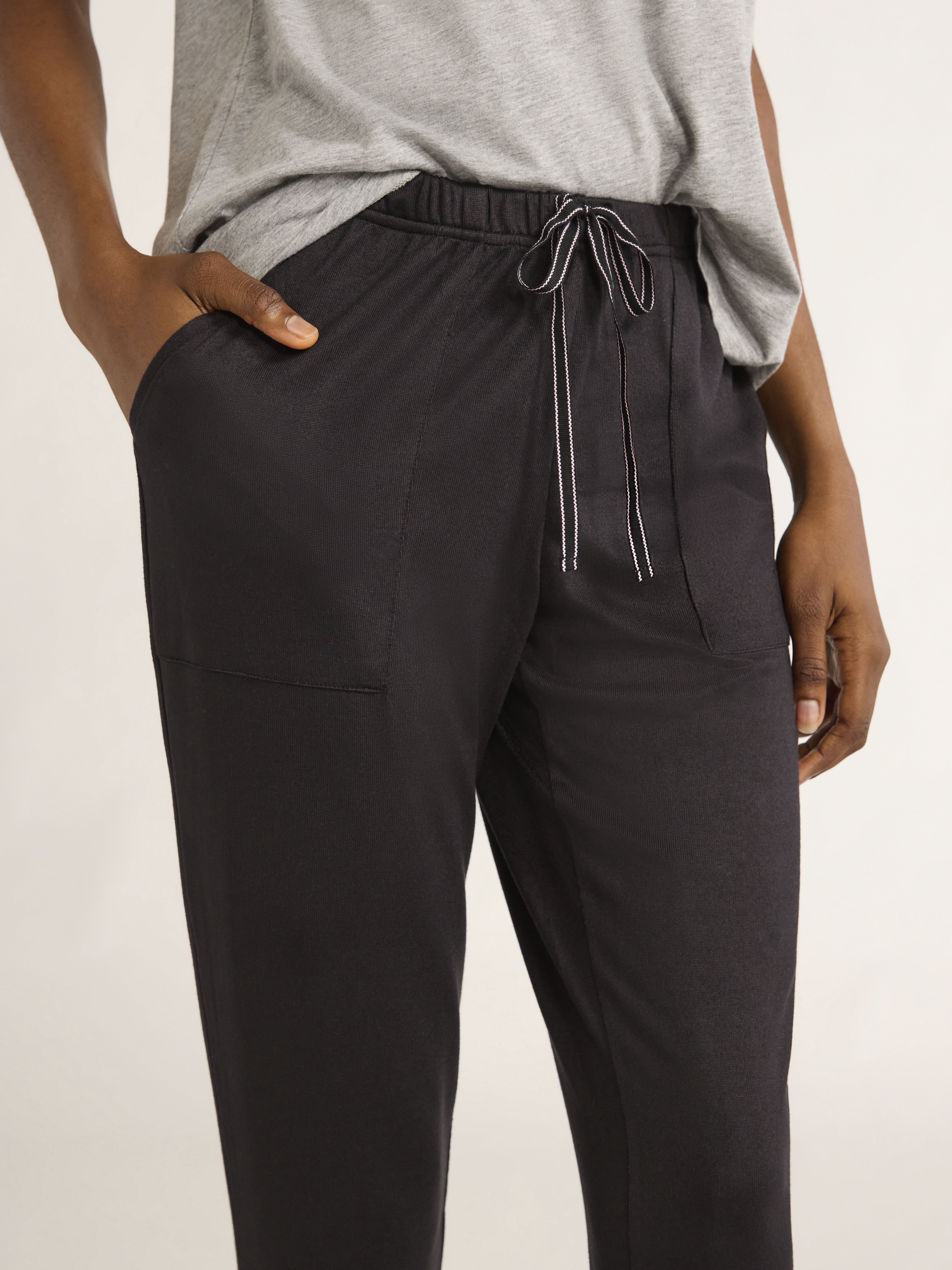 Joyspun Women's Hacci Knit Jogger Sleep Pants, 29” Inseam, Sizes XS to 3X