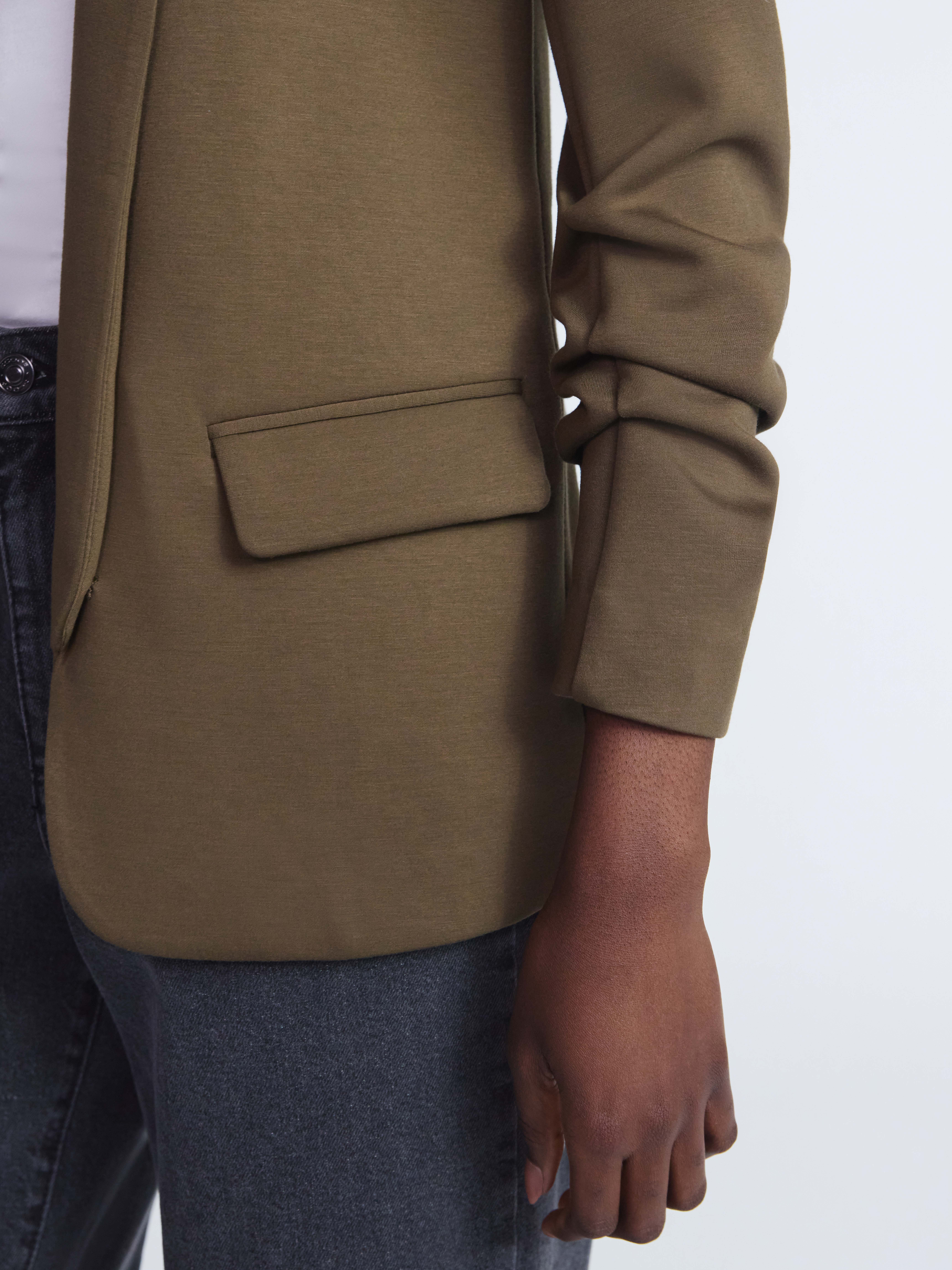 Scoop Women's and Women’s Plus Ultimate ScubaKnit Relaxed Blazer with Scrunch Sleeves, Sizes XS-4X