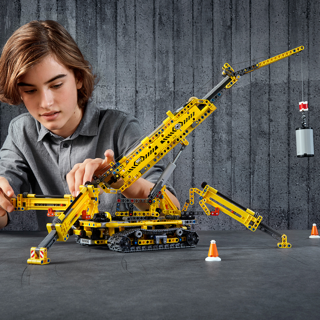 LEGO Technic Compact Crawler Crane 42097 Construction Model Crane Set (920 Pieces) - image 4 of 8
