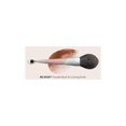 thumbnail image 3 of Brocha de maquillaje en polvo y rodillo refrescante Beautyblender Big Boss, 3 of 6
