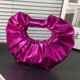thumbnail image 1 of Bolsos Con Asa Superior Bolsos con asa superior para mujer Bolsos de embrague de fiesta de cuero PU brillante plisado (rojo rosa) Sywqhk Para Estrenar, 1 of 8