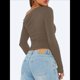 thumbnail image 4 of Blusa Informal de Larga con Cuello y Hombros Descubiertos para Mujer, Ajustada, para Salir, Estilo Y2K Camello S, 4 of 7