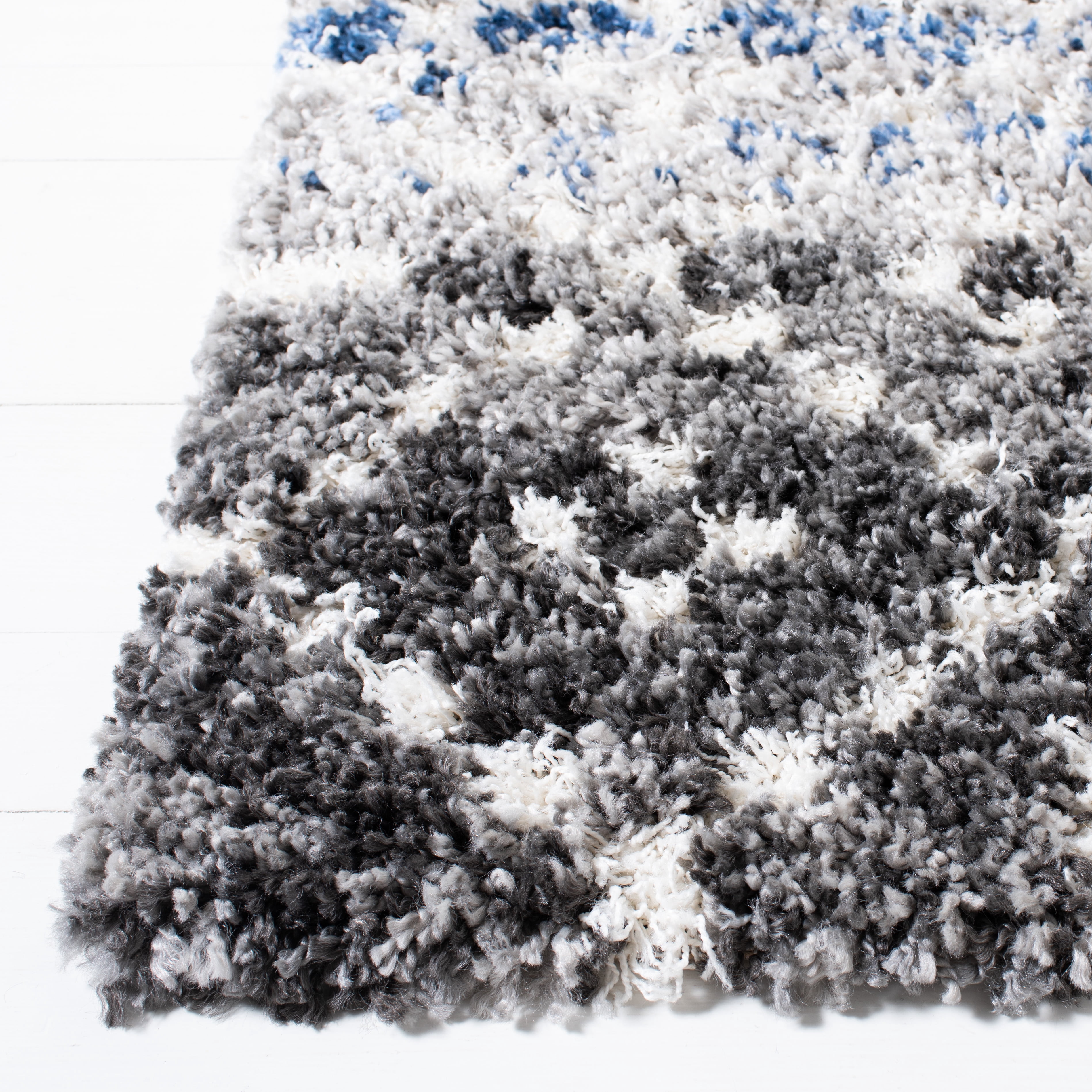 SAFAVIEH Canyon Grosvenor Distressed Shag Area Rug, Gray/Ivory, 9' x 12'