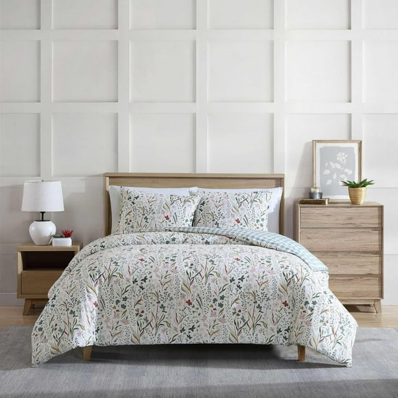 Eddie Bauer - King Comforter Set, Reversible Cotton Bedding With Matching Shams, Classic Floral Home Decor With Plaid Reverse (Woodland Forest Grey, King)