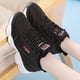 thumbnail image 4 of Zapatos Zapatillas de deporte para mujer Invierno Casual Polar Algodón Zapatos Estilo coreano Zapatos de caña alta para mujer, 4 of 6