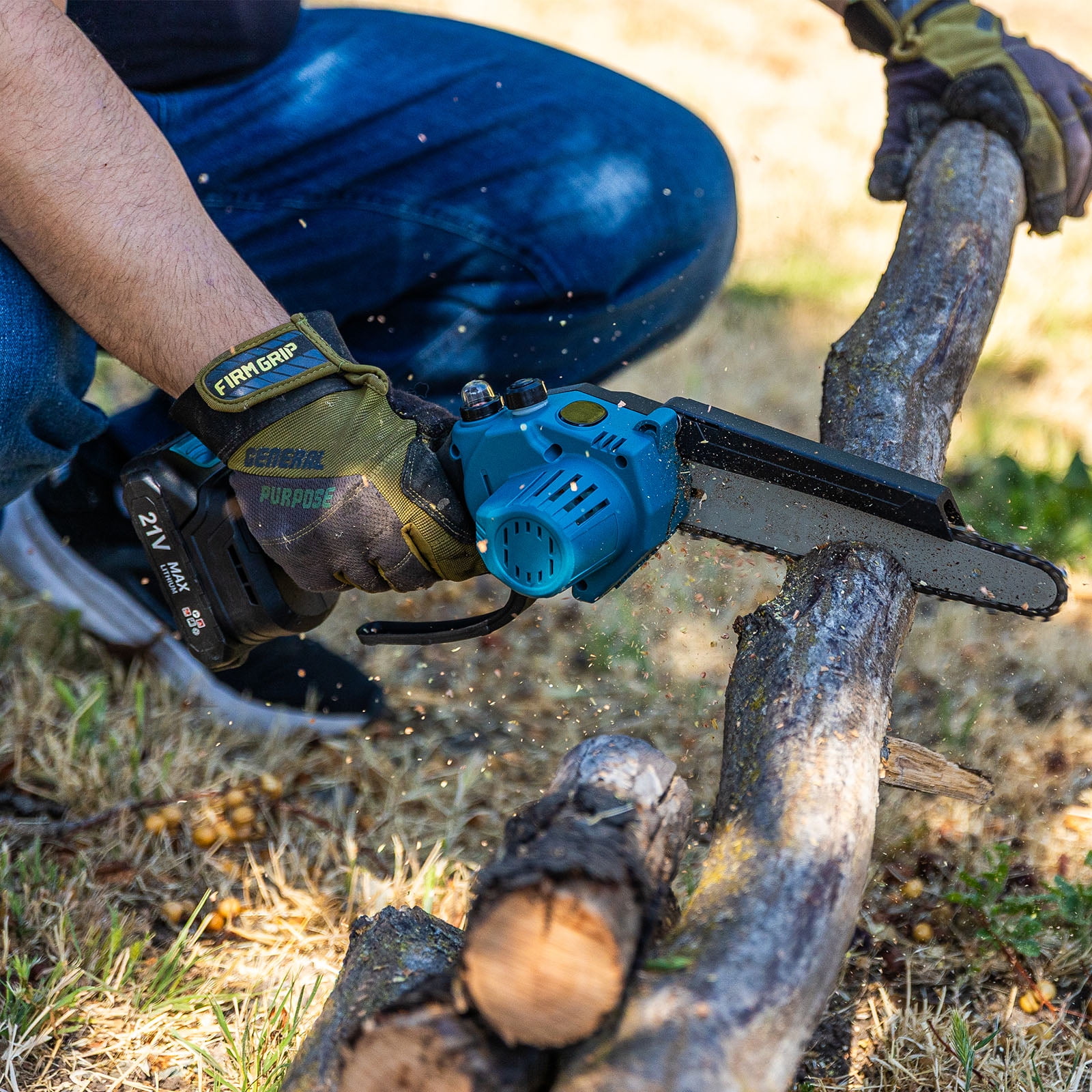 Vipsafe 6" & 8" Mini Chainsaw Cordless with 2 Batteries 2 Chain, Electric Chainsaw for Cutting Gardening, Wood Cutting & DIY, Blue